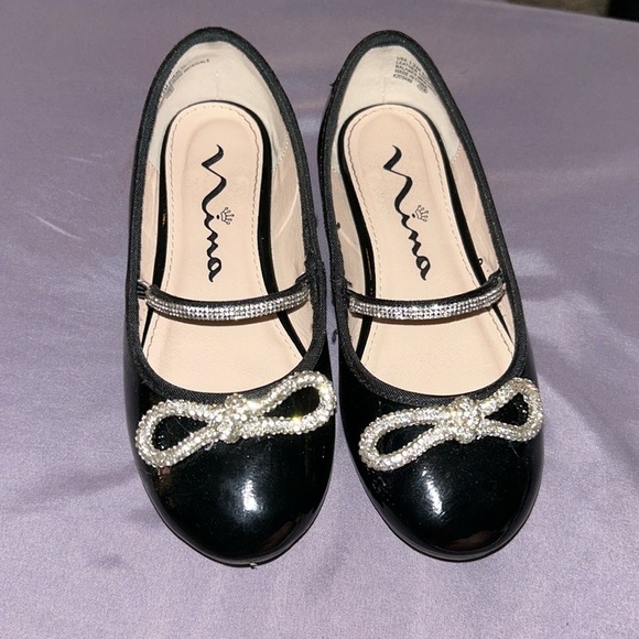EUC Girls Nina Patent Leather with Rhinestone Bow Round Toe Flats Black Size 13 - Picture 1 of 7